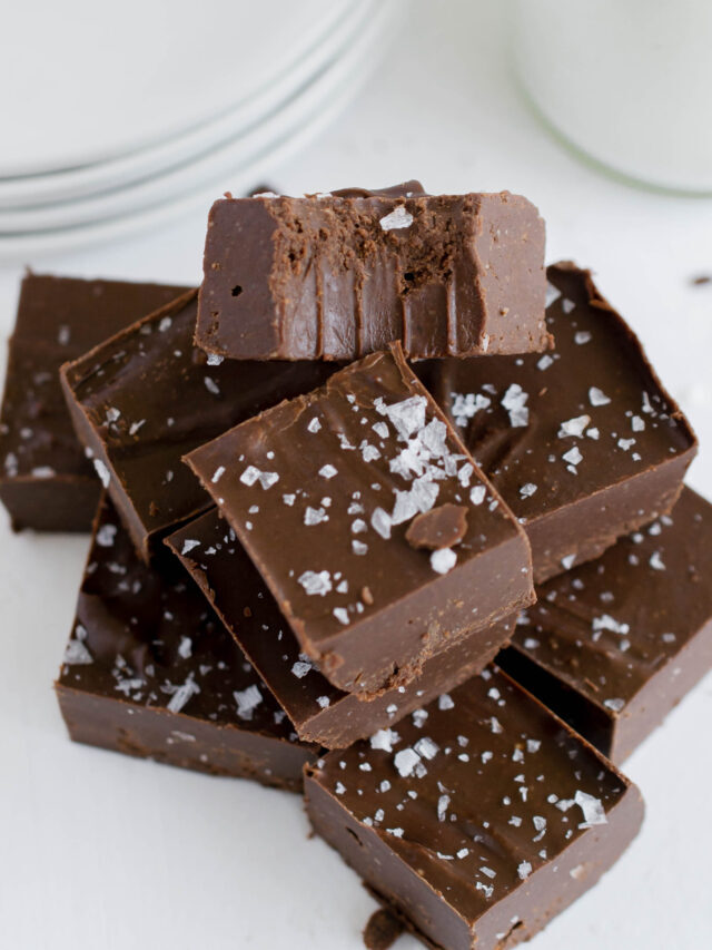 Quick and Easy 3 Ingredient Keto Fudge