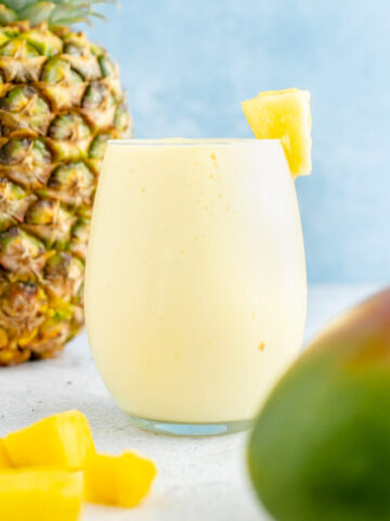 mango pineapple smoothie