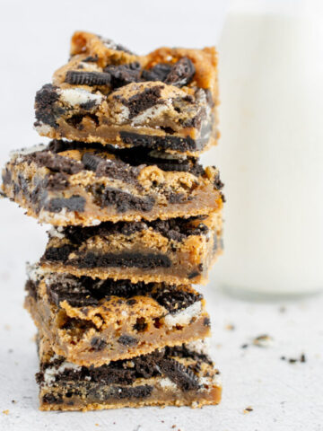 stack of oreo blondies
