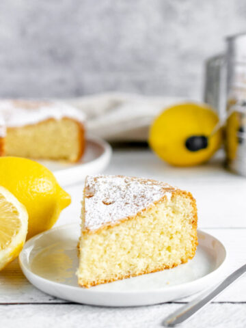 slice of italian lemon cake