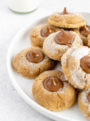 gluten free peanut butter blossoms on a plate
